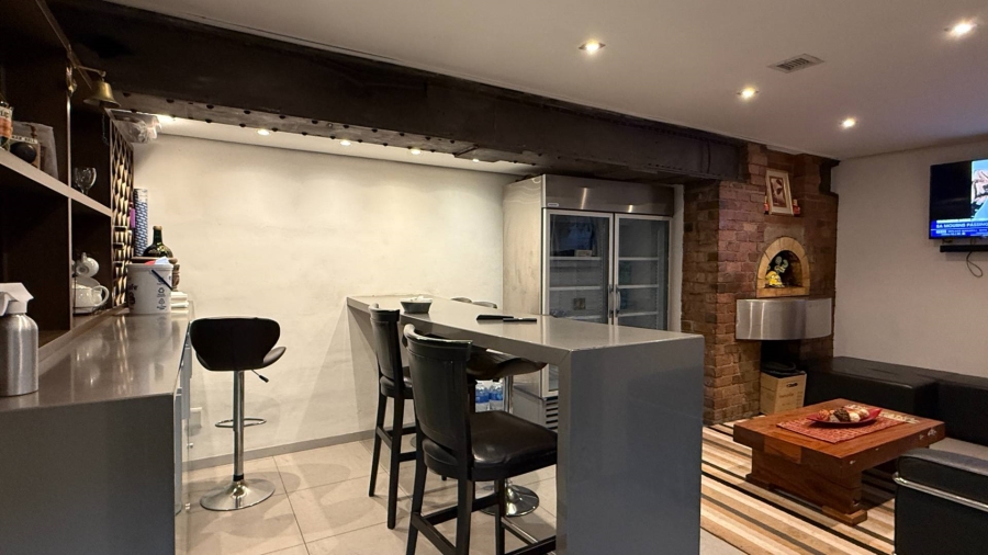 To Let commercial Property for Rent in De Waterkant Western Cape